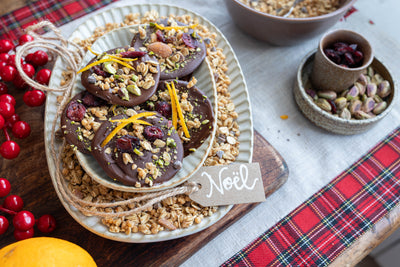 MEDIANTS DI NATALE CON GRANOLA ARANCIA E CIOCCOLATO